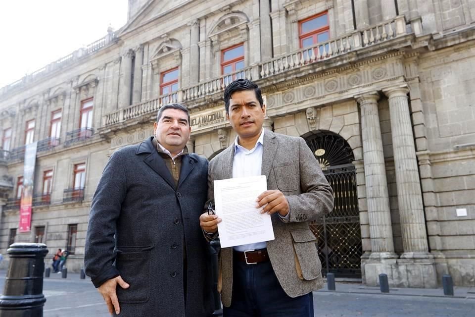 La carta fue hecha por la asociación civil Artículo 27, que hace referencia a los derechos culturales, que encabezan Carlos Lara y José Manuel Hermosillo, activistas judiciales en materia cultural.