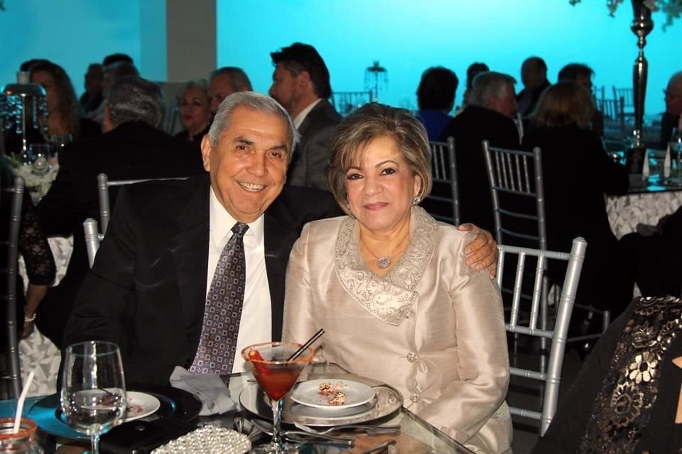 Pedro Luis Cantú y Argelia Sandoval de Luis