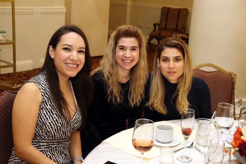 Silvia Cisneros de Lozano, Laura González y Mara Martínez