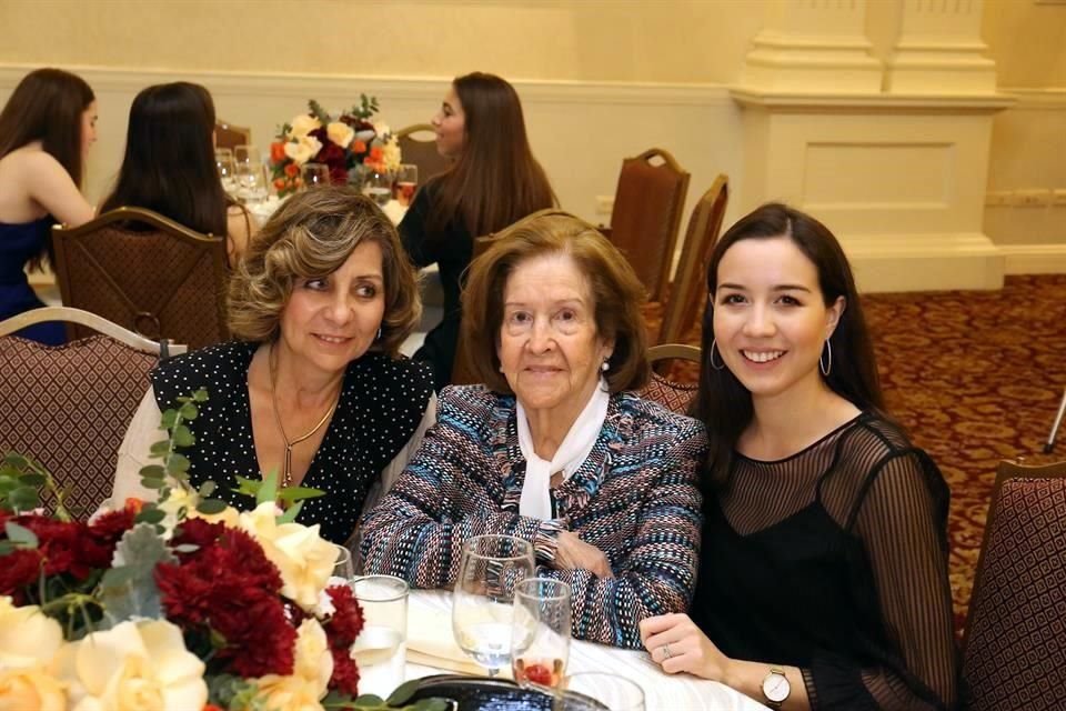 Laura Lozano, Aurora Cavazos y Paulina Lozano
