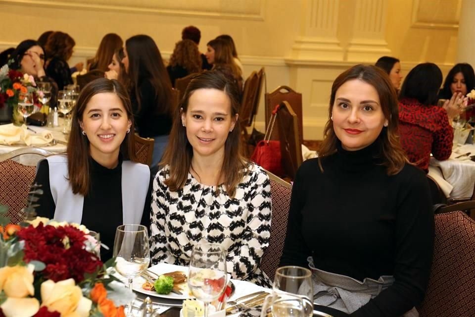 Lissy Hinojosa de Drexel, Lupita Drexel y Andrea Drexel
