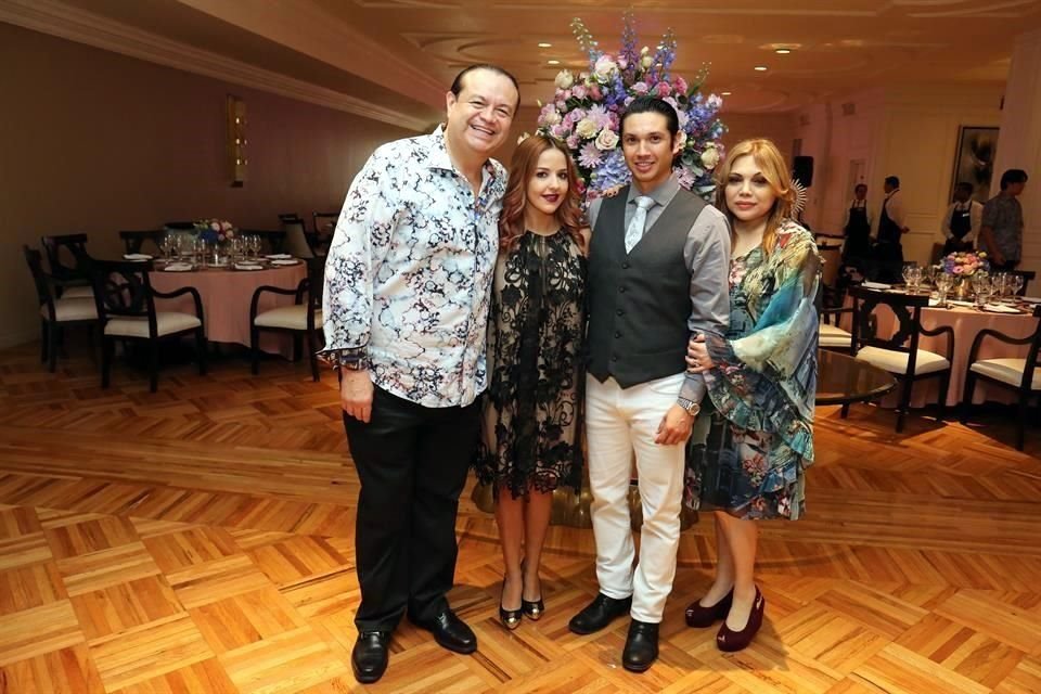 Jaime Kobisher, Sofía Leal Villarreal, Javier Álvarez y Claudia Bremer de Kobisher