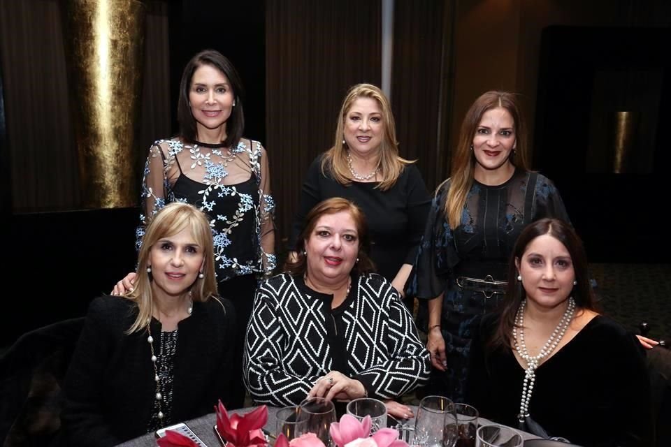 Flora de la Garza, Sirenia González, Marcela Elizondo, Cecilia Garza de Guzmán, Jéssica Cruz de Garza y Fernanda Madero