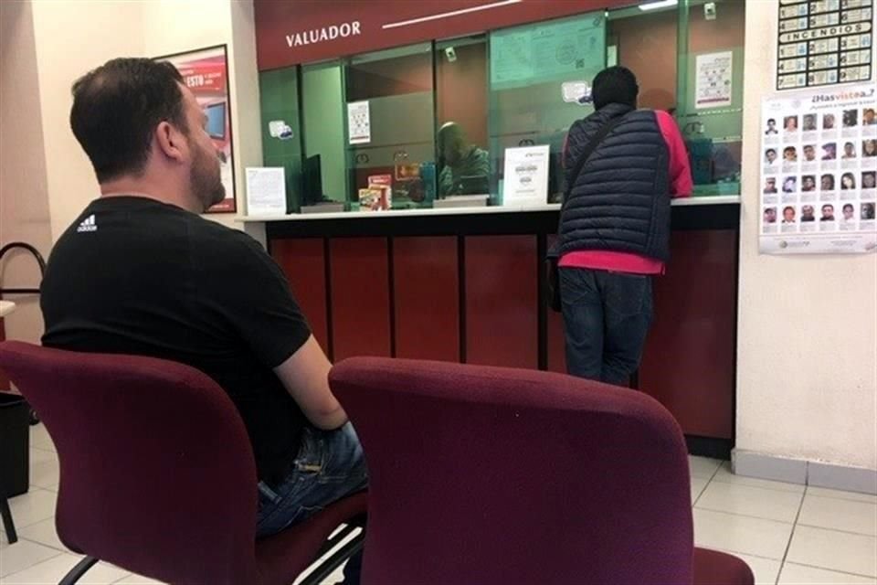 En una semana de seis días, Monte de Piedad suele dar 650 millones de pesos en crédito.