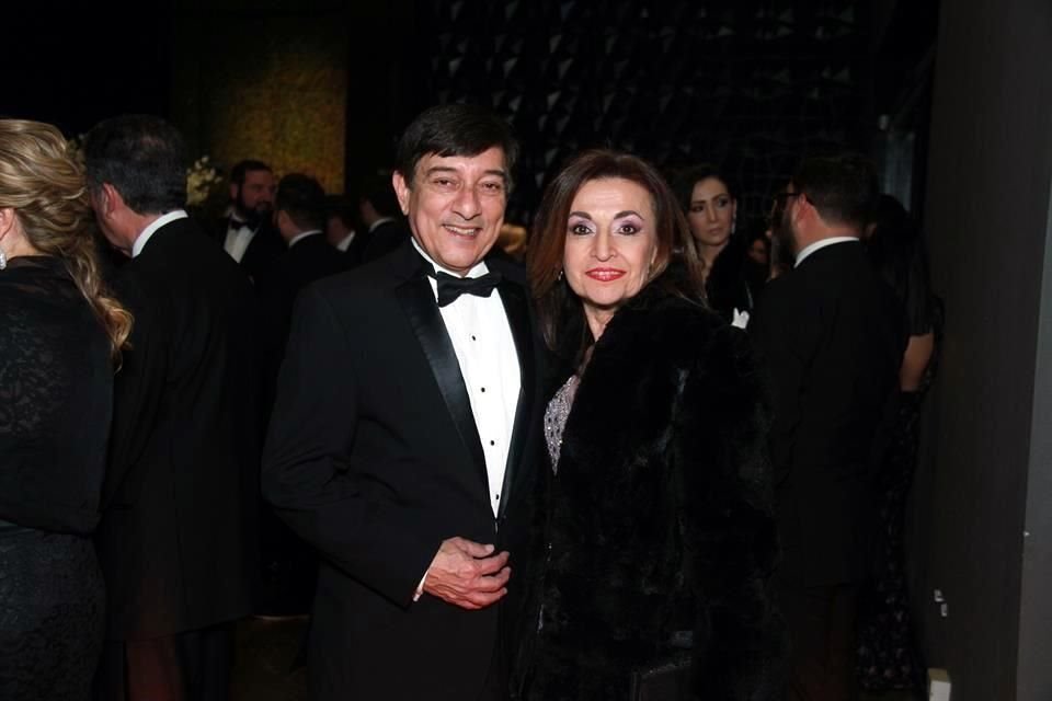 Luis Guajardo y Nora de Guajardo