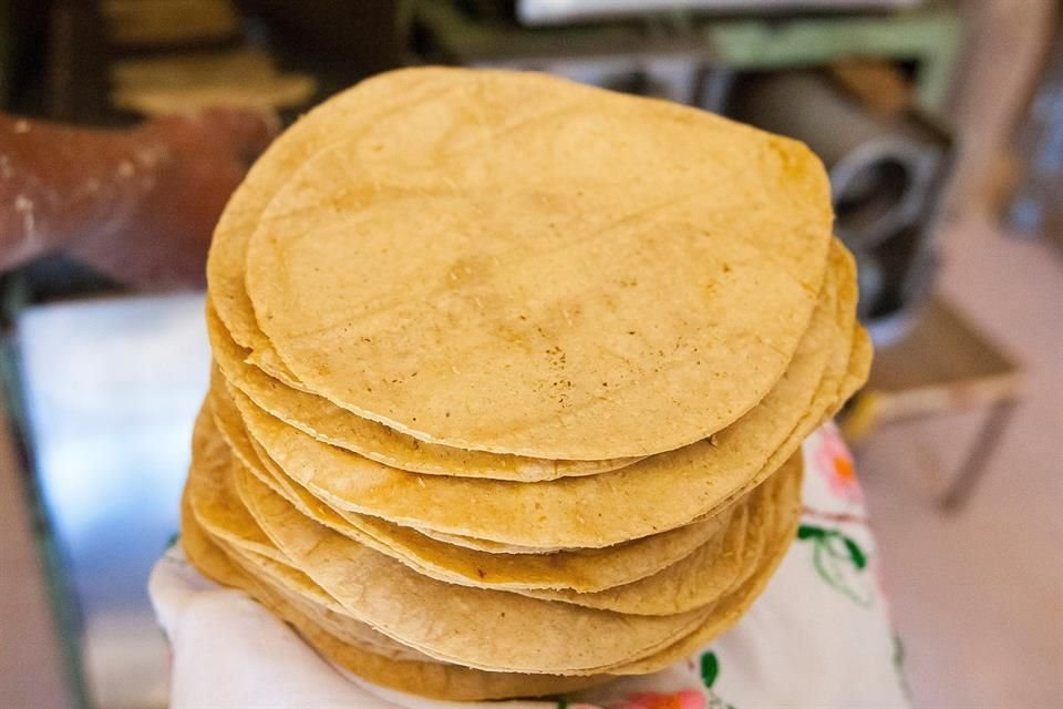 Científicos del IPN crearon tortillas de cebada con la finalidad de combatir la obesidad y ayudar al control de la diabetes.
