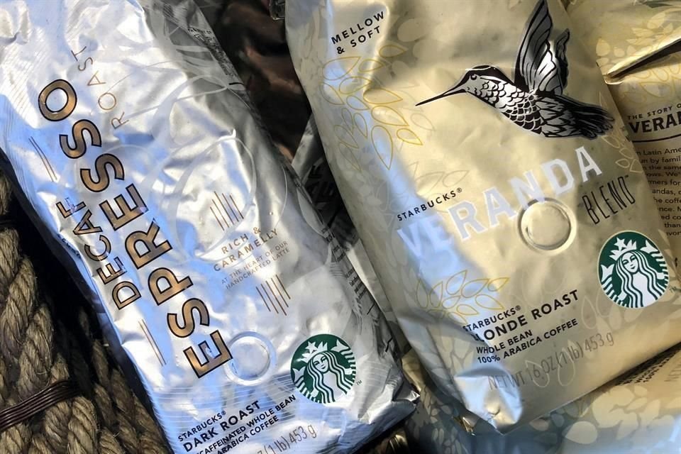 Starbucks busca proteger a los productores del grano de la caída de los precios por debajo del costo de producción.