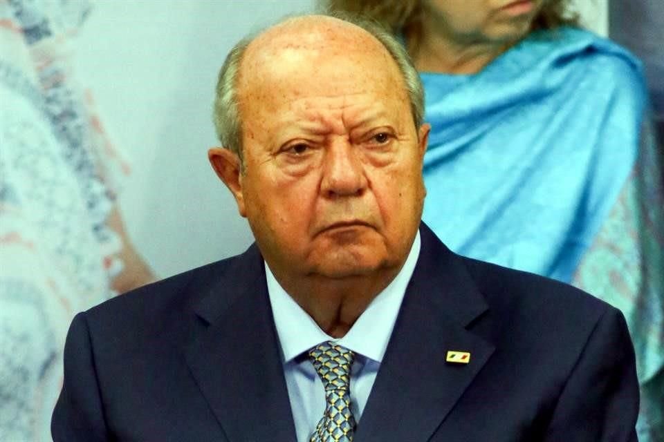 Carlos Romero Deschamps estaría próximo a renunciar como líder del sindicato petrolero.