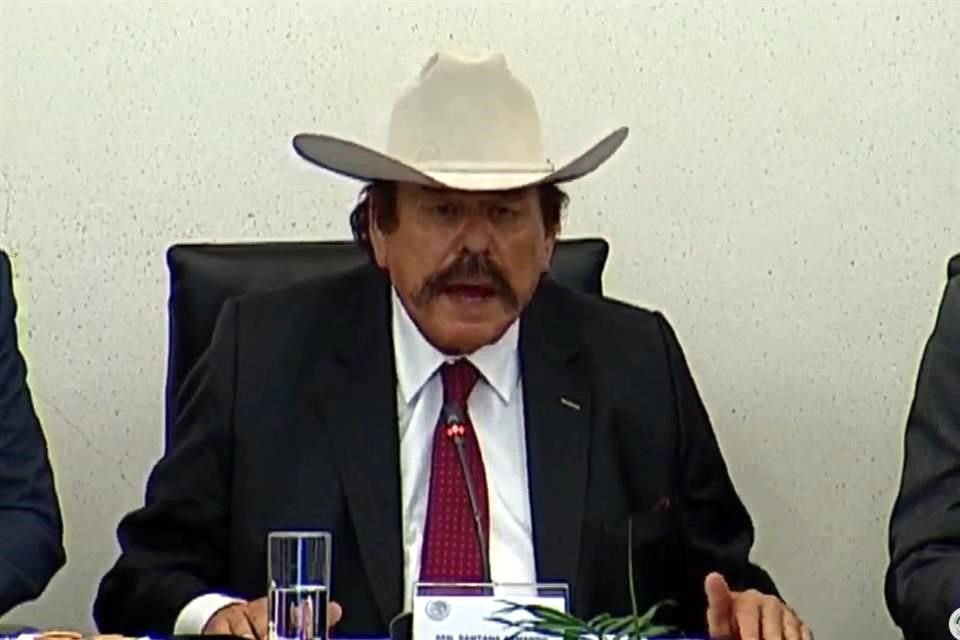 El senador de Morena Armando Guadiana, titular de la Comisión de Energía, se pronunció a favor del fracking, contrariando lo que ha señalado el Presidente Andrés Manuel López Obrador.