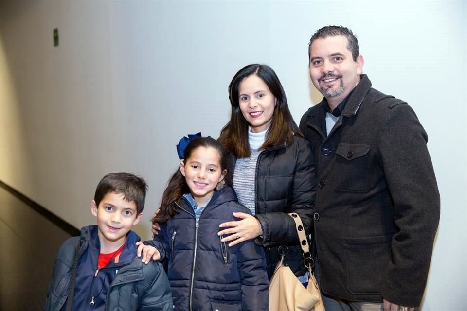 Ernesto Cavazos, Melissa Cavazos Tina Montalvo y Juan José Cavazos