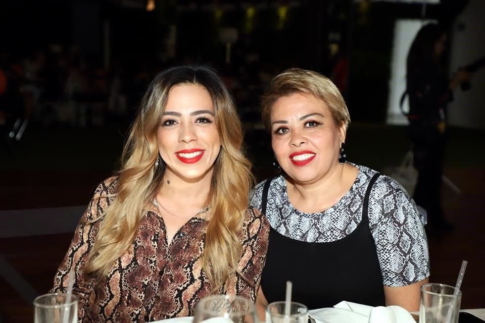 Yahaira Valdez de Elizondo y Rosy Rodríguez