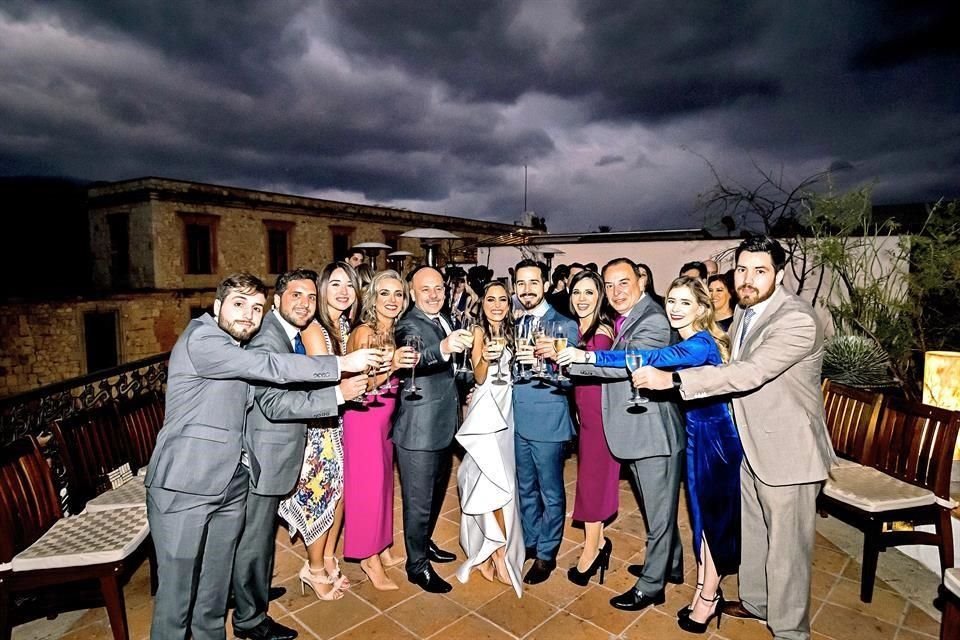 Daniel Sada, Juan Carlos Sada Gánem, Lillián Piña de Sada, Marietta Gánem de Sada, Juan Carlos Sada, LOS NOVIOS, Eva Garza de Caballero, Alejandro Caballero, Eva Caballero Garza y Eduardo Canales