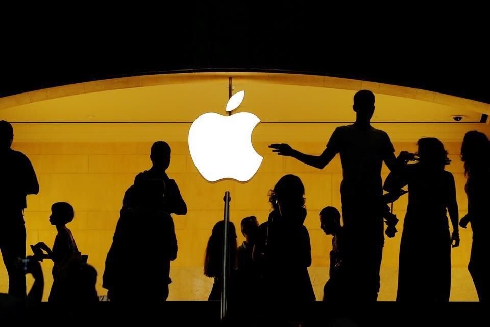En febrero del año pasado, el Wall Street Journal informó que el banco de inversión estaba en pláticas para ofrecer financiamiento a los compradores del iPhone y otros gadgets de Apple.