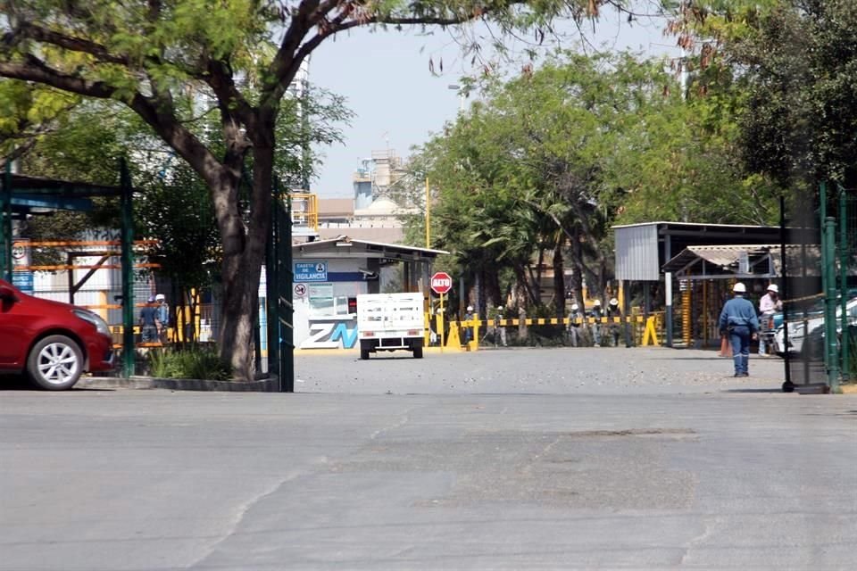 El gerente operacional de la planta Zinc Nacional, en Lomas del Roble, aseguró que los procesos de la empresa cumplen con las normas ambientales.