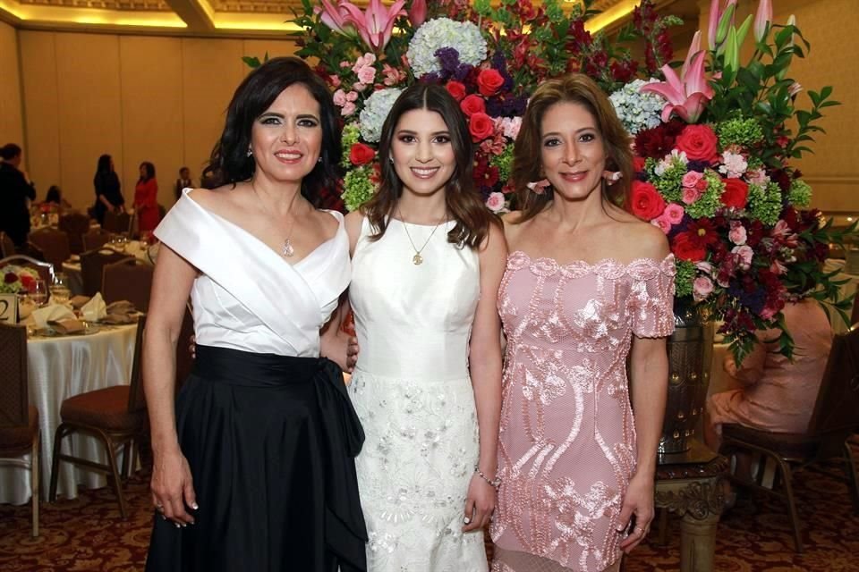 Bertha Laura Esparza de Padilla, Daniela Avilés Jubis y  Mónica Jubis de Rivera