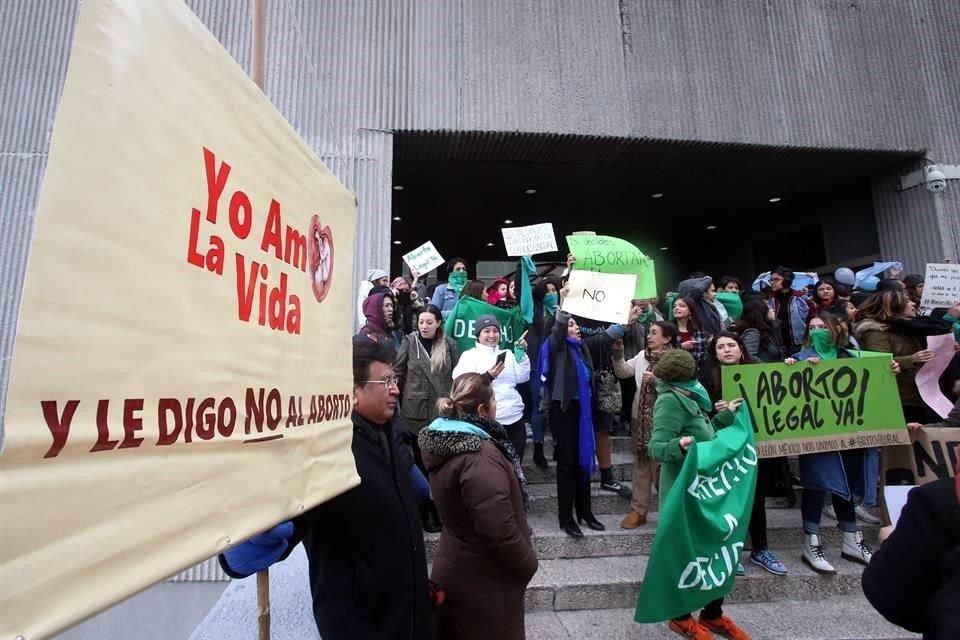 Entre protestas, el Congreso local aprobó el año pasado la Ley Antiaborto.