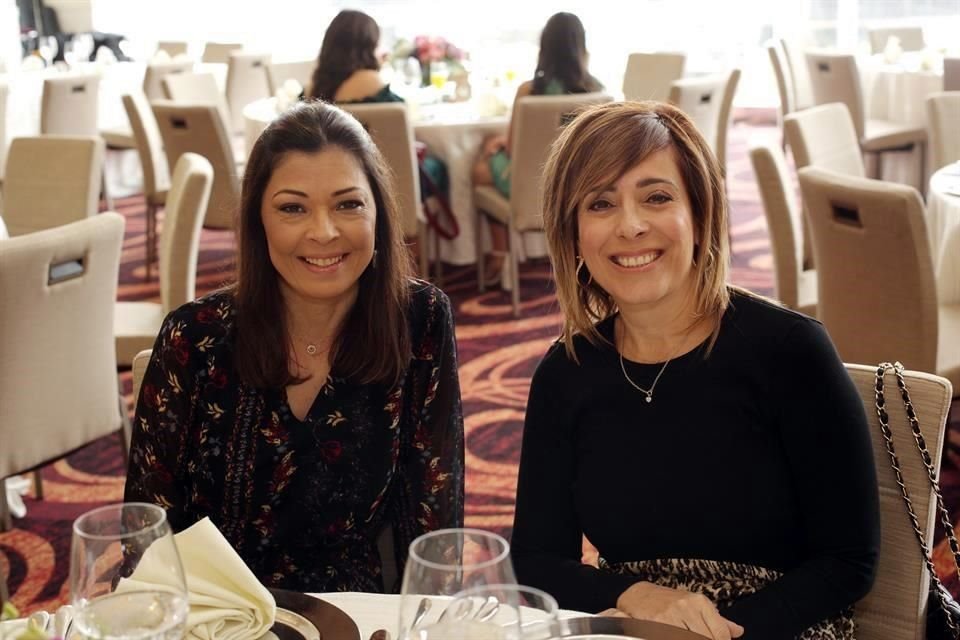 Aurora Lavalle de Gómez y Cecilia Filizola de Llaguno