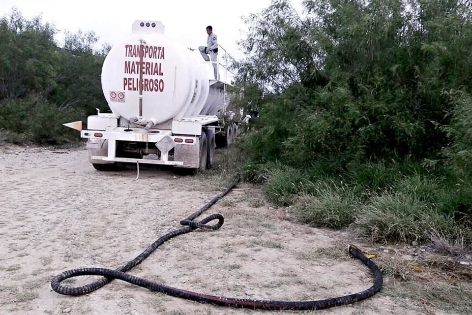 LaFGR investiga a tres elementos de Salvaguardia Estratégica en Pemex, que presuntamente protegían a un líder huachicolero. 