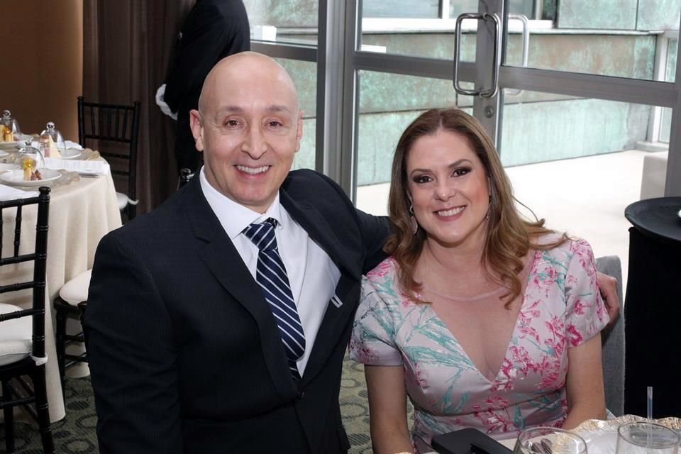 Eduardo Touché y Andrea Morales de Touché