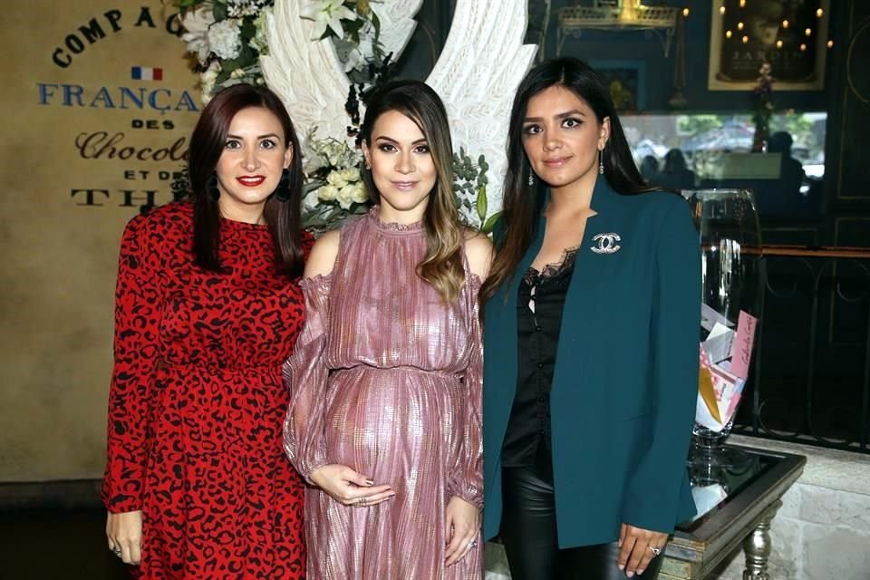 Celeste Fernández de Terán, Ludy García Rodríguez y Michelle Zaldívar de Mesta