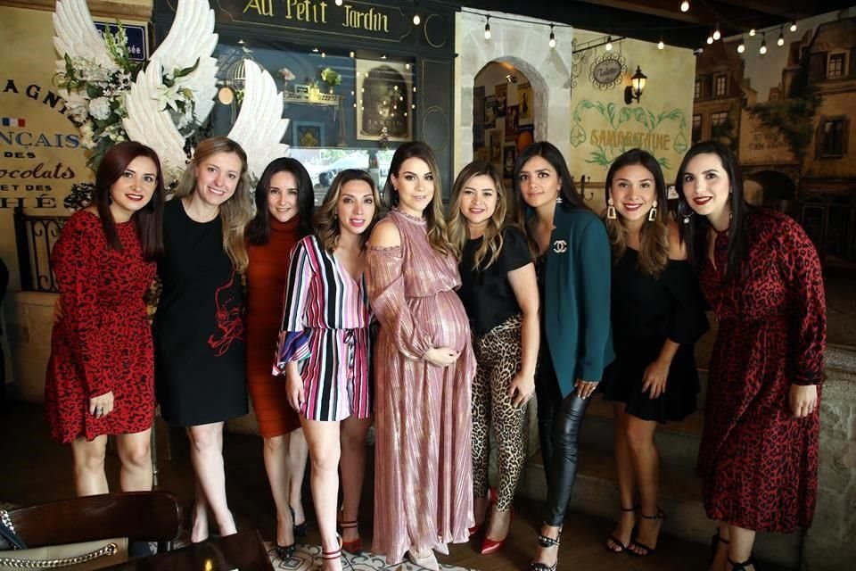 Celeste Fernández de Terán, Jackie Niño de Ramos, Yadira Córdova, Sandra Hernández, Ludy García Rodríguez, Karina Ojeda de Montemayor, Michelle Zaldívar de Mesta, Anette Garza de Sancho y Gaby Cantú d