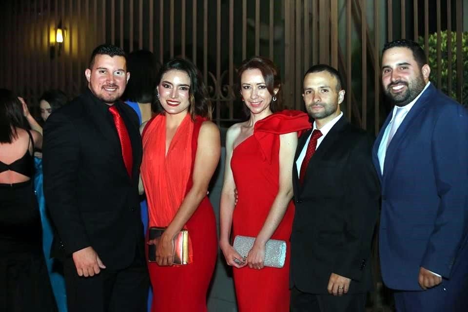 Jorge Hughes, Silvana Escamilla, Edith Ramos, Carlos Urquiza y Humberto Hughes