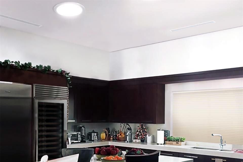 En Solatube® revolucionamos la manera de iluminar tus espacios, disfruta en tu cocina los beneficios de la luz natural.