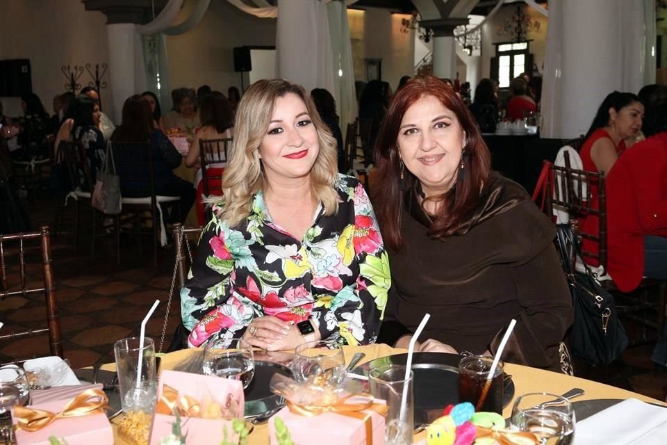 Lucía Rodríguez de Mata y Miriam Saldívar de Silva