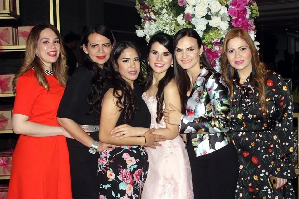 Evelyn Lozano, Yahaira Maciel, Claudia Cavazos, Iliana Cavazos Cavazos, Nora Rangel y Lily Rangel de Villarreal