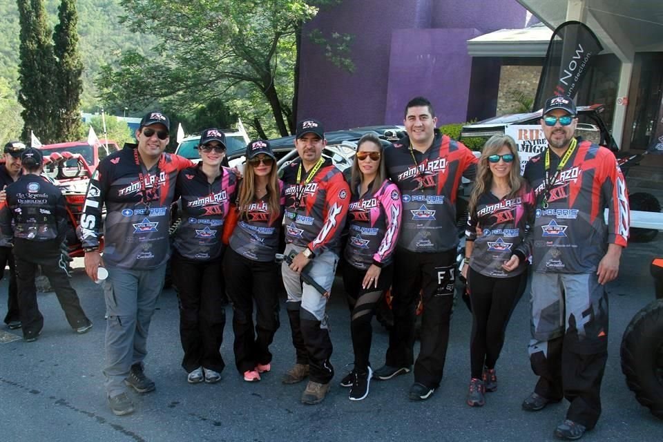 Alejandro Escamilla, Anabel Escamilla de Escamilla, Mirna González de Farías, Alan Farías, Gaby Rodríguez de Muñiz, Gerardo Muñiz, Ale Tamez y Héctor Valdez