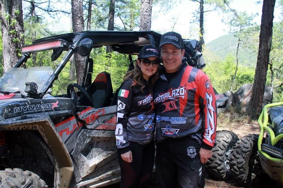 Leslie Alanís de Garza y Alejandro Garza Elizondo