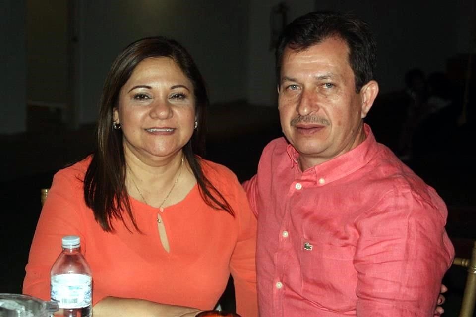Alicia Chapa y Javier Aguirre