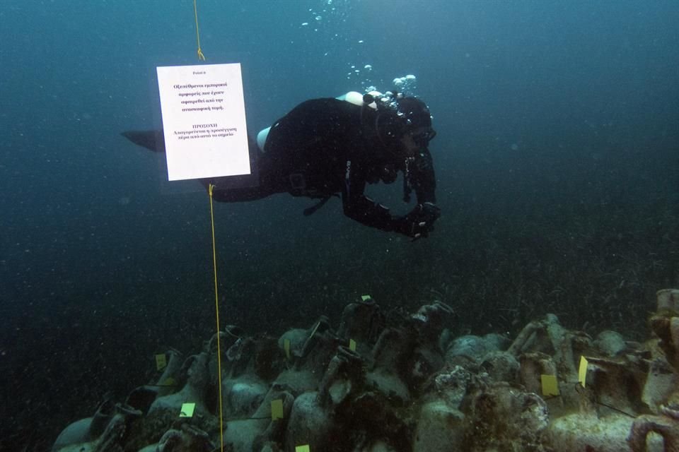 El primero de estos sitios que se podrán visitar, es el naufragio de Peristera, que debe su nombre a la isla desierta frente a Alonissos donde lo descubrieron a principios de la década de 1990.