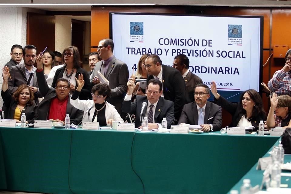 Diputados de la Comisión de Trabajo y Previsión Social.