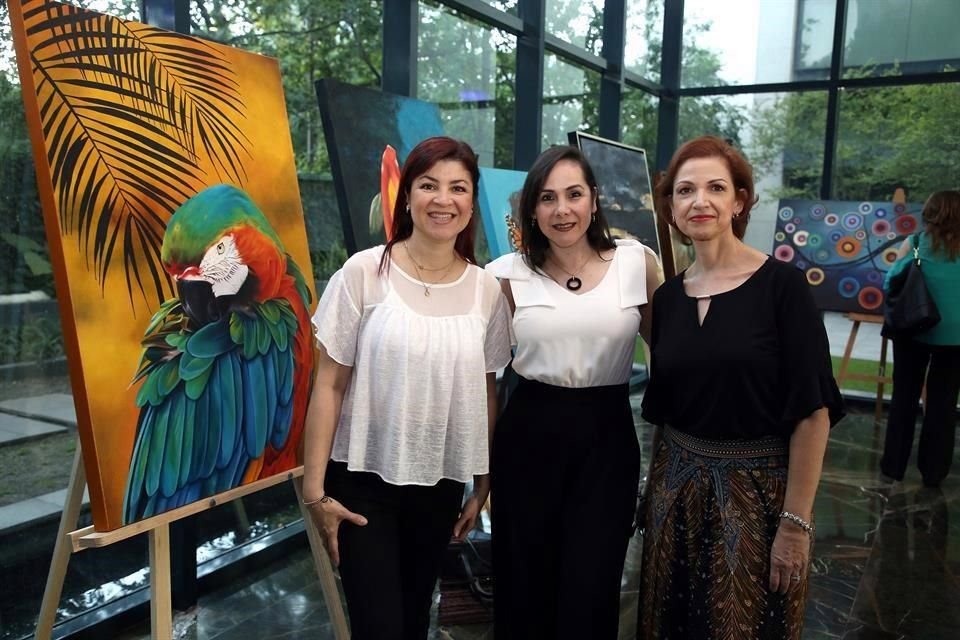 Cynthia Cueto, Susana Guajardo y Angélica Sánchez