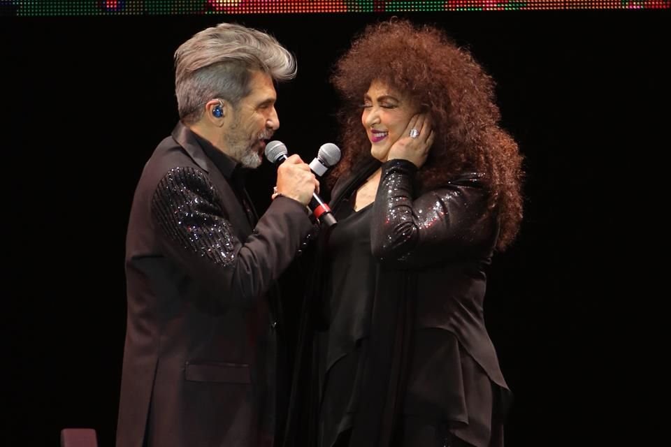Los argentinos presentaron su espectáculo 'Siempre Juntos', en el Auditorio Pabellón M.