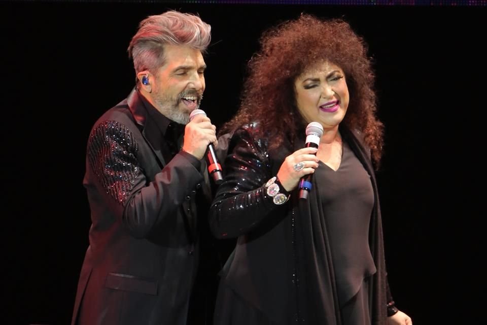 Los argentinos presentaron su espectáculo 'Siempre Juntos', en el Auditorio Pabellón M.
