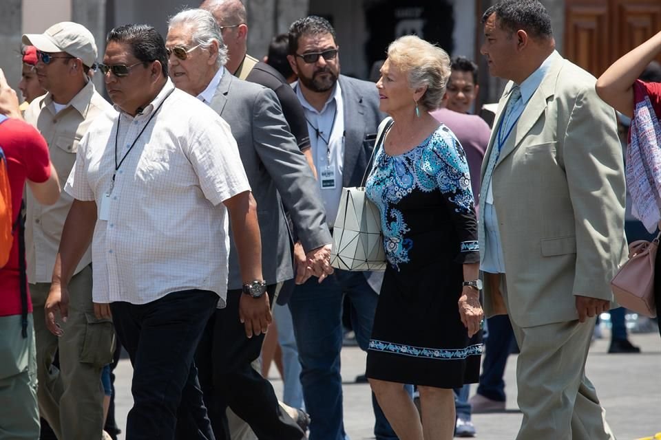 Eric del Castillo y su esposa, Kate Trillo, visitaron a su hija en el rodaje..