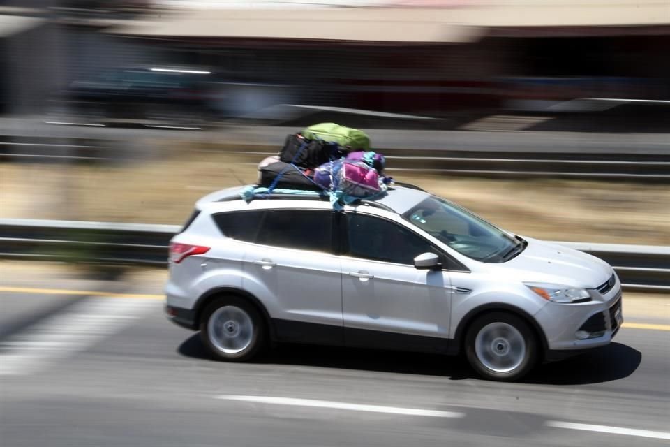 Ante el operativo Salvando Vidas, los que condujeron desde la Ribera de Chapala también enfrentaron tráfico.