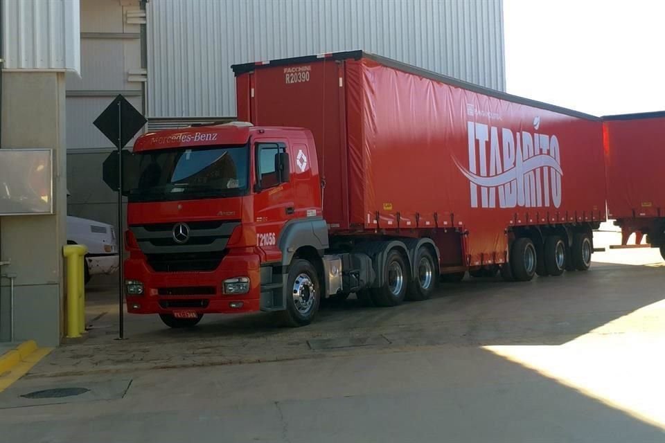 El dividendo será pagado en efectivo en dos exhibiciones.