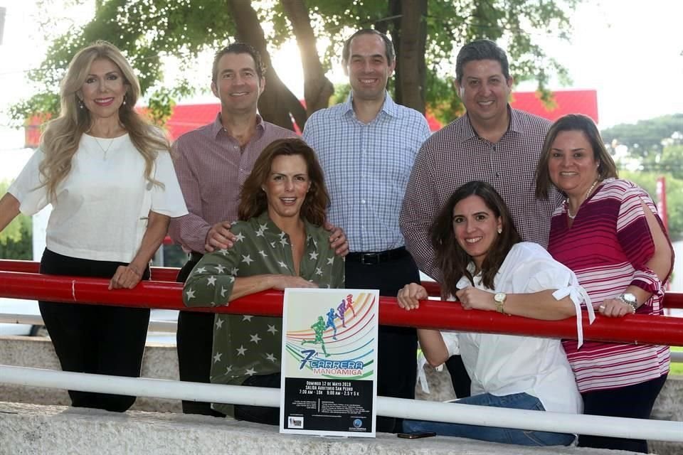 Patricia Gómez Retana, Agustín Blanco, Rosa María Oliver de Blanco, Roberto Melo, Óscar Odriozola, Elisa de la Torre de Odriozola y Mili Bulnes