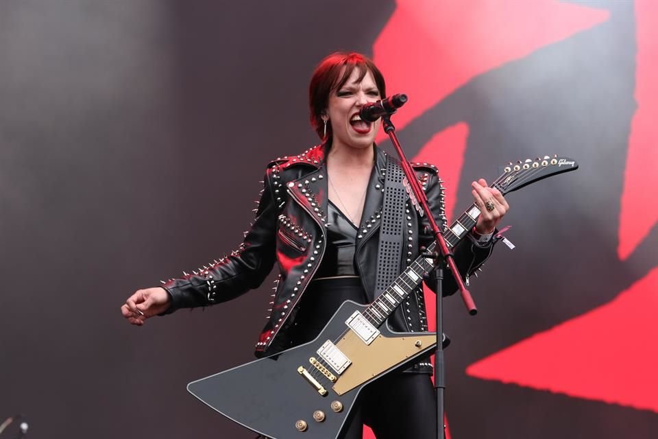 Halestorm.