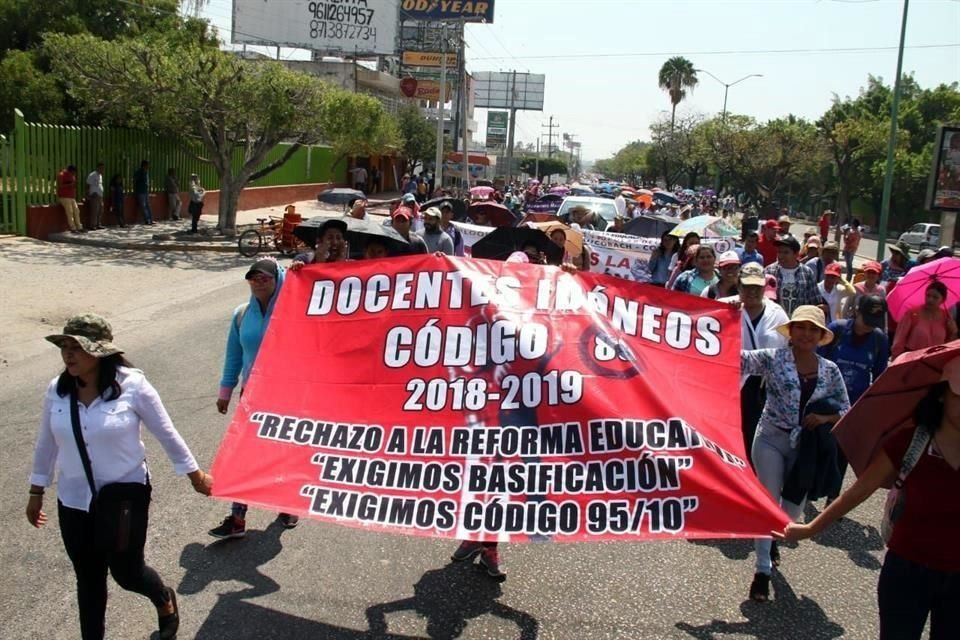 La Coordinadora definió como sus objetivos de lucha la reinstalación de los maestros.