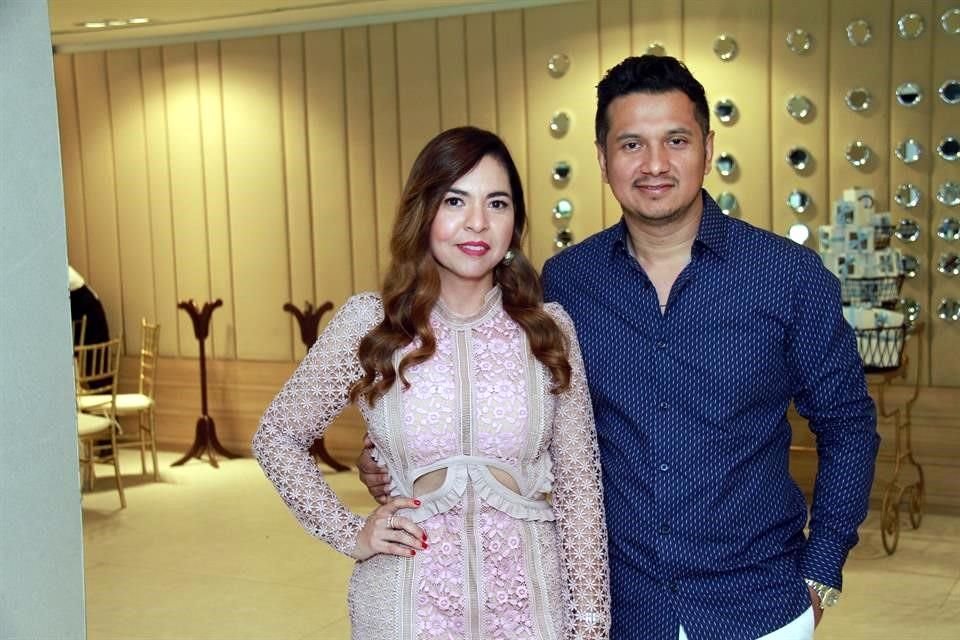 Elsa Silva y Héctor Téllez