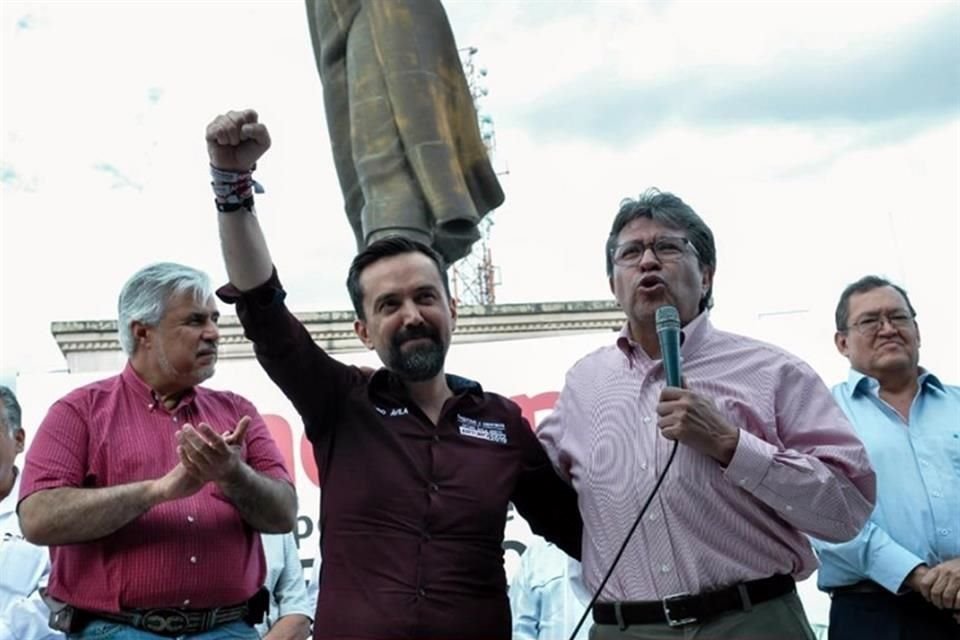 Arturo Ávila (izquierda) perdió la elección del 2 de junio contra el PAN.
