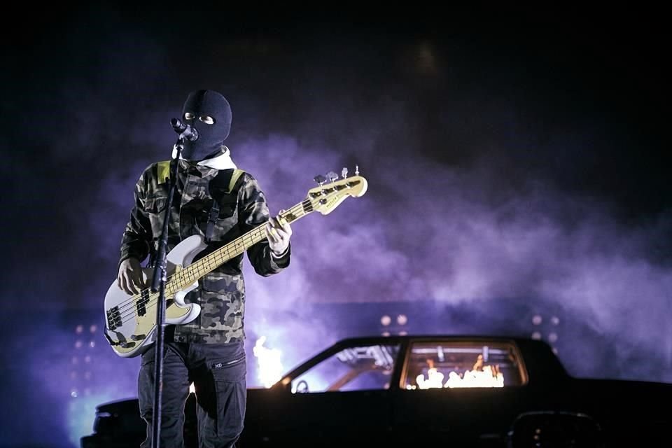 Al cierre del concierto Tyler enfatizó en que con este concierto cierran su paso por México, tras haberse presentado en CDMX y Monterrey.
