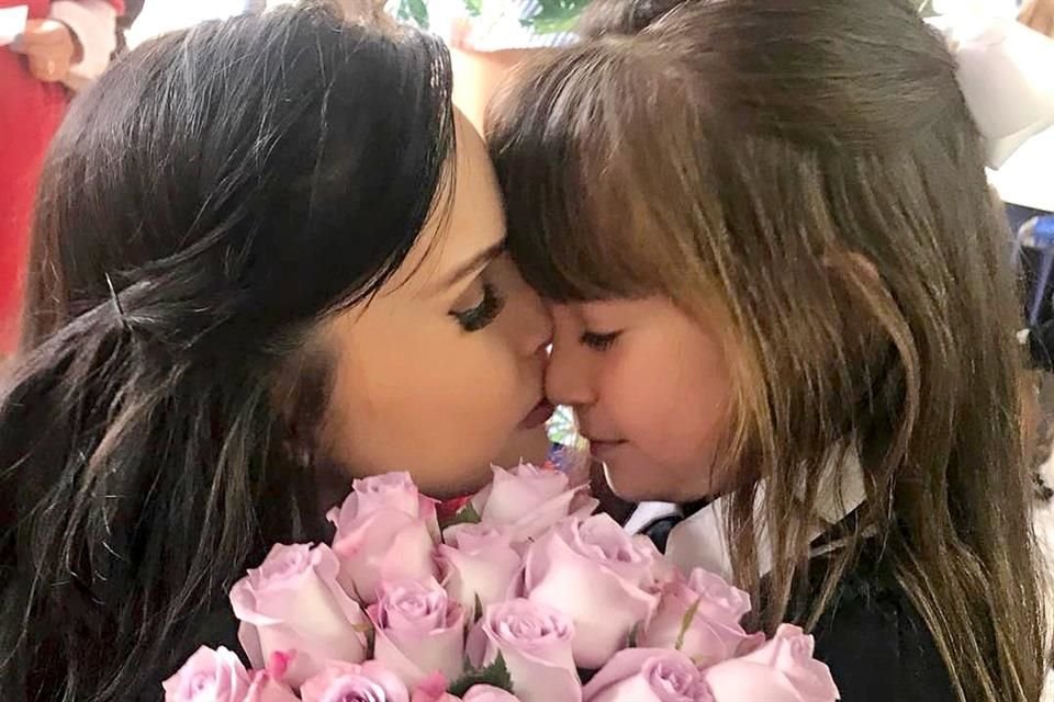 Ana Patricia Rojo trabaja para sus dos nenas.