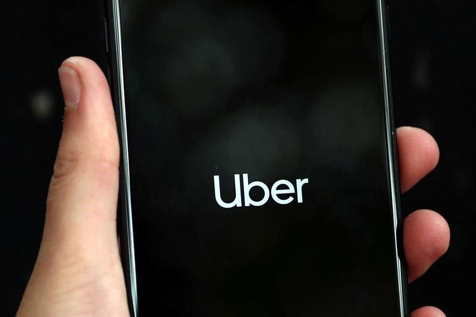 El fiscal dijo que los conductores de Uber deciden sus horarios, eligen sus propios autos y son libres de trabajar para los rivales de la compañía.