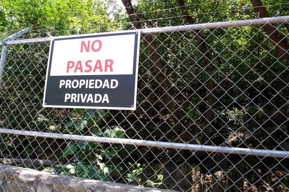 Los Diputados panistas pidieron a la CNA aclarar si existe un permiso para la instalación de la malla en el Parque La Estanzuela.