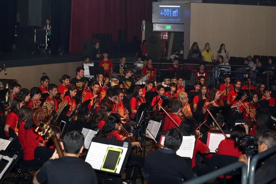 LATIN HIGH SCHOOL MUSICAL